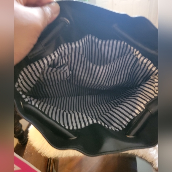 GIVENCHY parfume bag - Picture 3 of 7